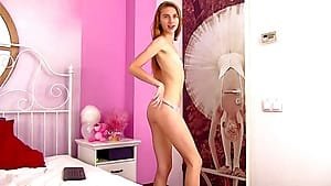 How Alisonn Gee Has a Real Live Orgasm on Cam: Sex Roleplays and Foot Sex Explored